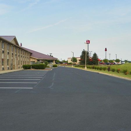 Royalton Inn & Suites Upper Sandusky Ngoại thất bức ảnh