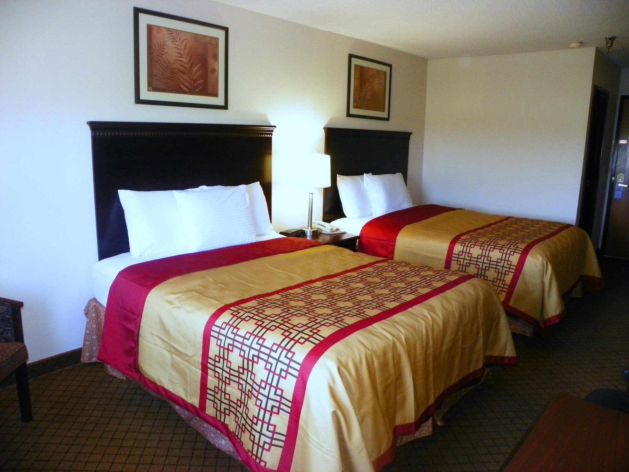 Royalton Inn & Suites Upper Sandusky Ngoại thất bức ảnh